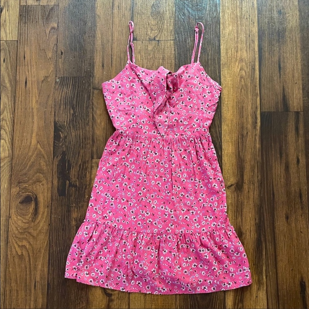 SO Soft Pink and White Floral Summer Dress
